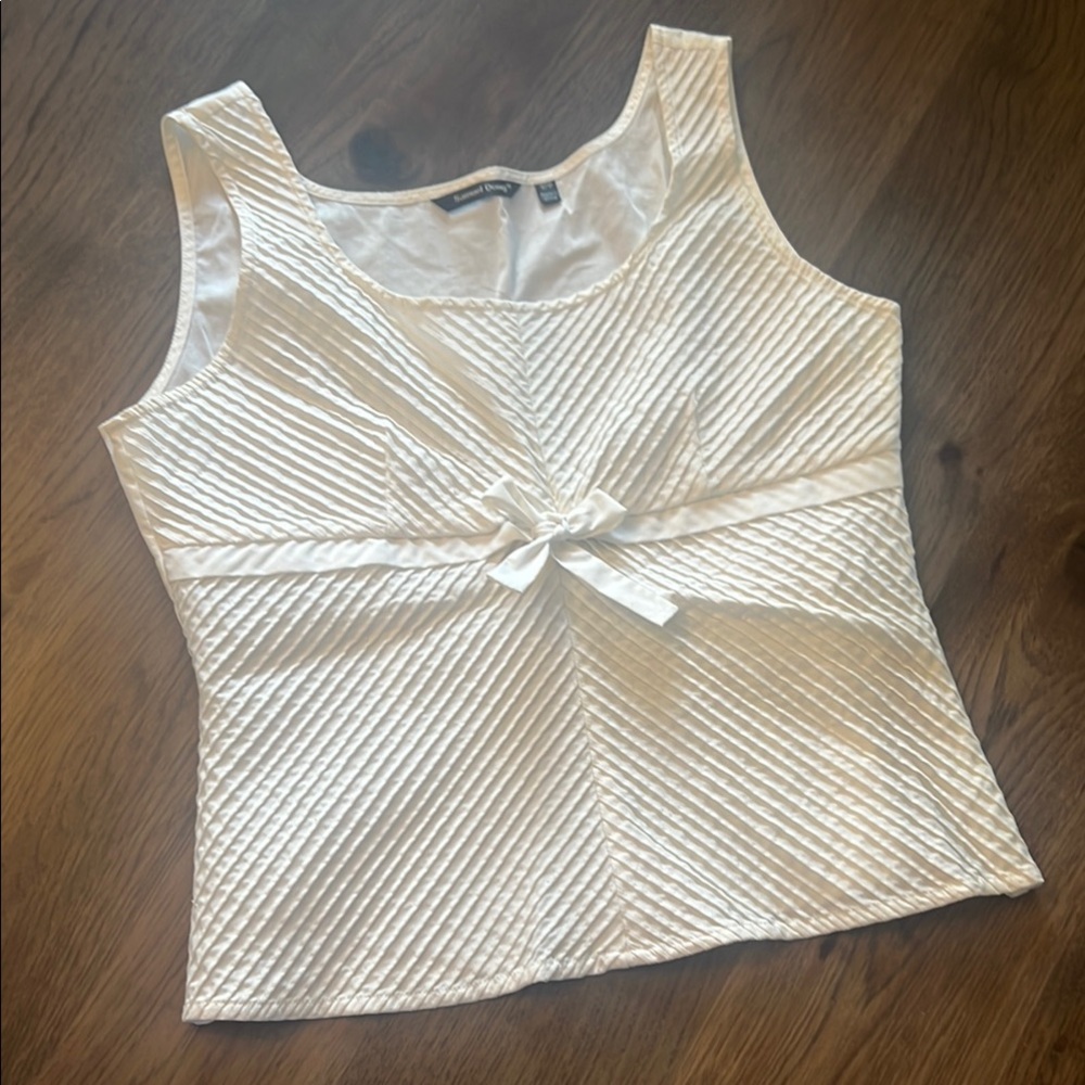 Samuel Dong Women's Small White Sleeveless Shirt